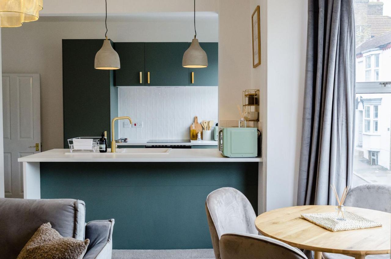 Central Chic Margate Apartment, Edge Of Old Town! エクステリア 写真