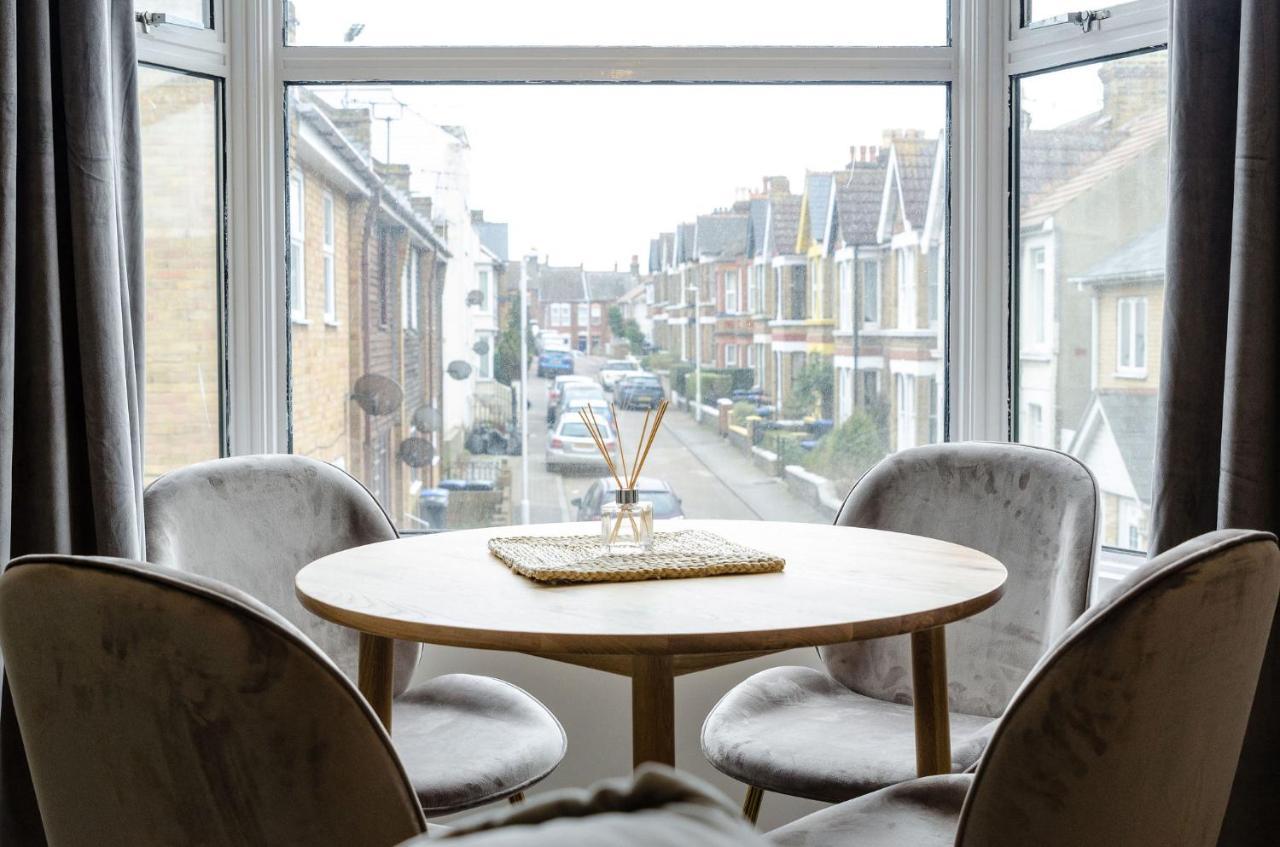 Central Chic Margate Apartment, Edge Of Old Town! エクステリア 写真
